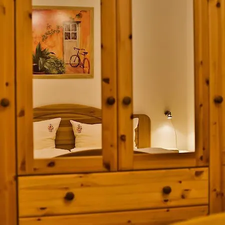 Will Apartment *